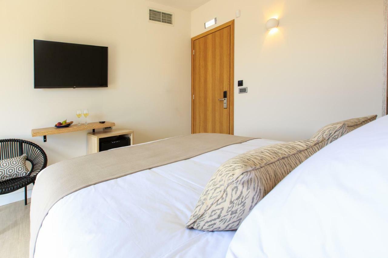 180 South Seaside Hotel Thermisia ภายนอก รูปภาพ